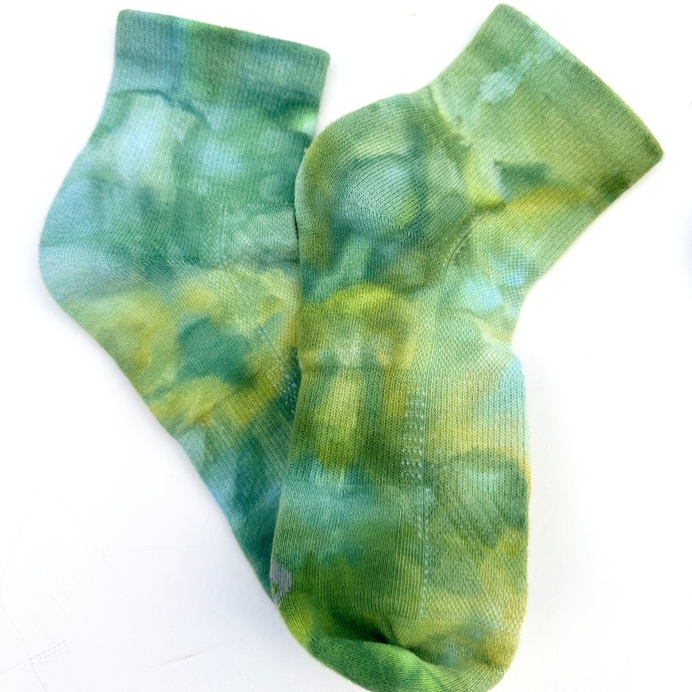 Green Tie Dye Socks Ice Dye Women's Colorful Tie Dye Hand Dyed Athletic Socks